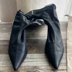 Color blue size 40 LoraCruz boots